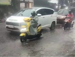 Hujan Lebat Guyur Jabodetabek, Pengendara Diimbau Waspadai Jalan Rusak dan Genangan