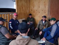 Rapat Perdana Redaksi Garudanewss.com, Ade S.H. (Batik) Resmi Pimpin Arah Media ke Depan