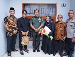 Pangdam III/Siliwangi Serahkan Santunan Rumah dan Motor kepada Ahli Waris Korban Kecelakaan Parongpong Kab Bandung Barat