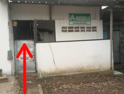 GUDANG DIDUGA JADI PUSAT PENGEPULAN MIRAS OPLOSAN CIU DI SINDANGSARI BOGOR TIMUR — MIRIS, BERDIRI TEPAT DI SAMPING MUSHOLA