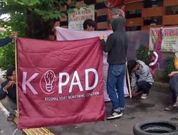 Puluhan Massa KOPAD Kepung Kejari Kota Bogor, Desak Usut Dugaan Penyerobotan Fasos/Fasum