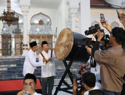 Tabuhan Bedug Kasatgas PRR Tito di Masjid Baiturrahman Iringi Percepatan Pemulihan Pascabencana