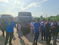 * Mudik Gratis Kemenhub Diserbu Warga, 3.000 Pemudik Berangkat dari Jatijajar *
