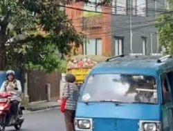 Pemerintah Kota Bogor akan mulai menerapkan sistem shifting angkot untuk kendaraan dari Kabupaten Bogor yang masuk ke wilayah kota.